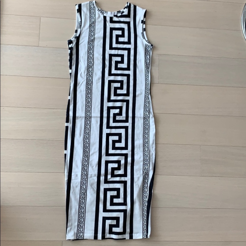 SOLD OUT Asos Petite Black Midi Greek Key Dress - Picture 5 of 6
